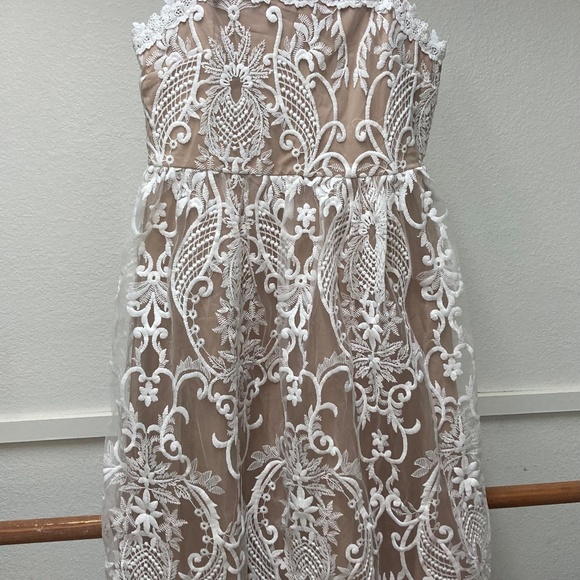 Womens Lace Spaghetti Strap Flared Midi Evening Dress - Picture 2 of 8